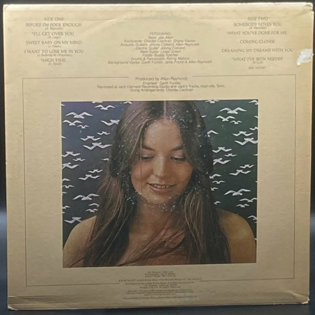 Crystal Gayle - Somebody Loves You