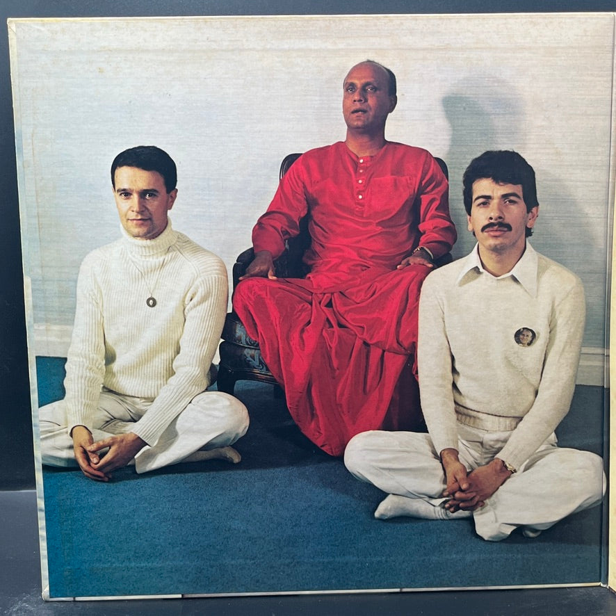 Carlos Santana & John McLaughlin - Love Devotion Surrender