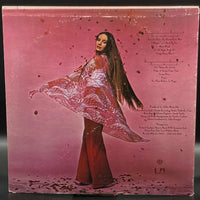 Crystal Gayle - We Must Believe In Magic
