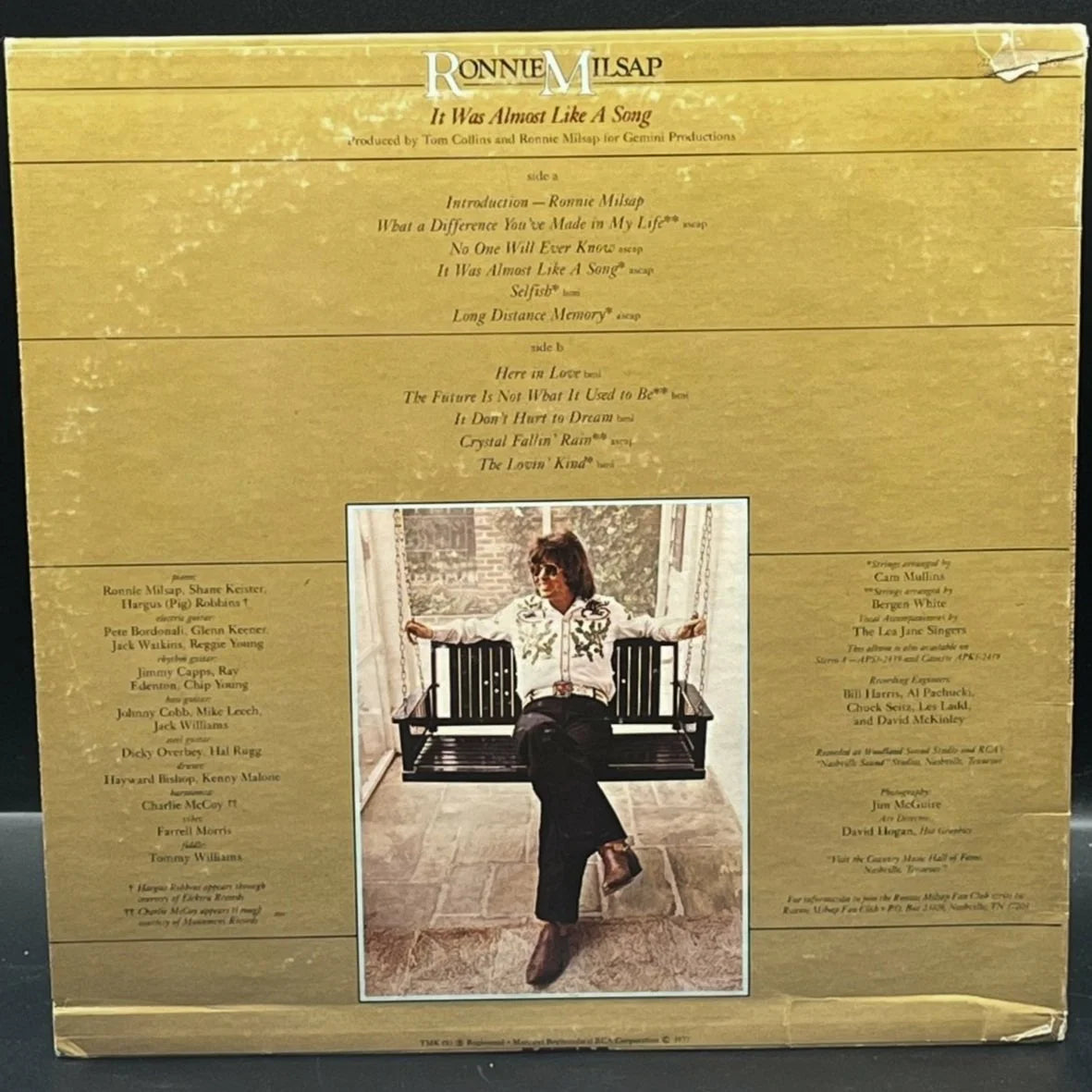 Ronnie Milsap - It Was Almost Like a Song